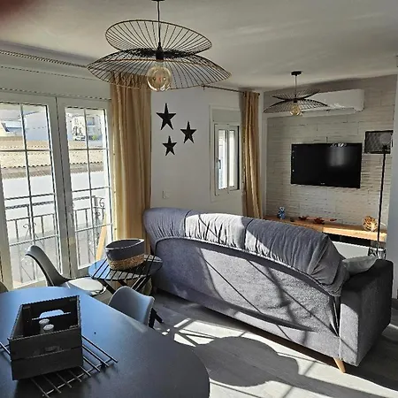 Piso Ana Cosy Et Moderne, Climatise Ete, Hiver