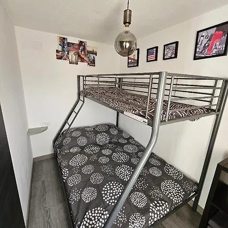 Piso Ana Cosy Et Moderne, Climatise Ete, Hiver * 坎皮略斯
